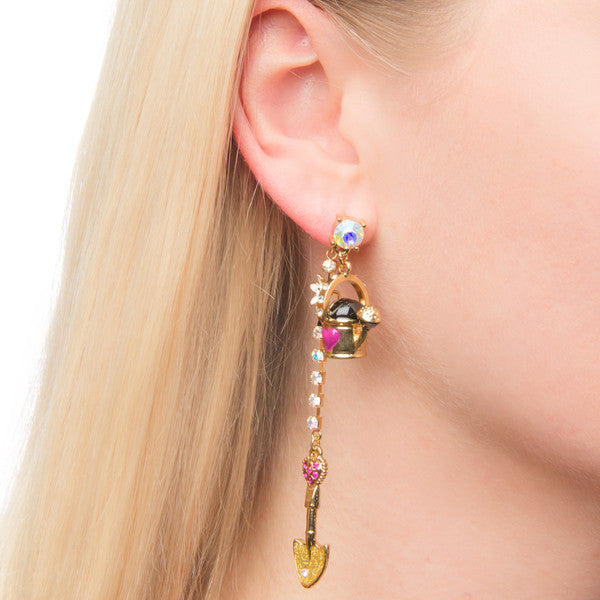 Betsey johnson 2025 pineapple earrings